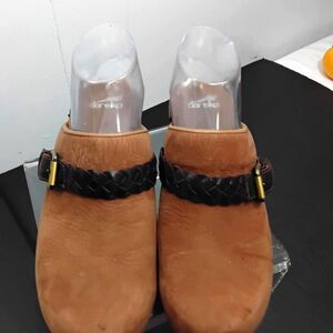 Dansko Women's Tan Leather Clogs  Size 9